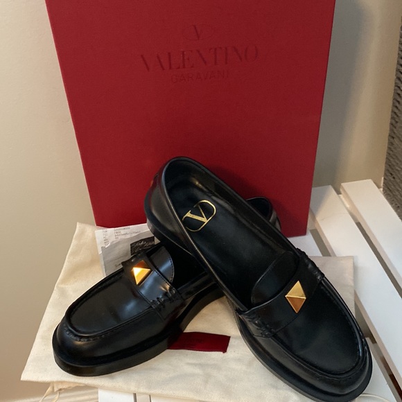 Valentino womens loafers 35